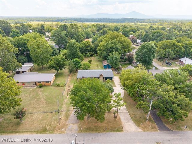 1804 Central Street, Poteau, OK 74953