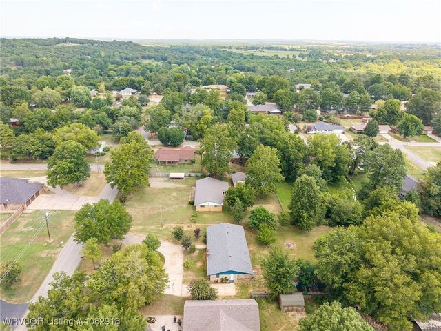1804 Central Street, Poteau, OK 74953