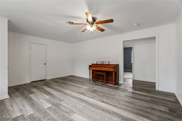 1804 Central Street, Poteau, OK 74953