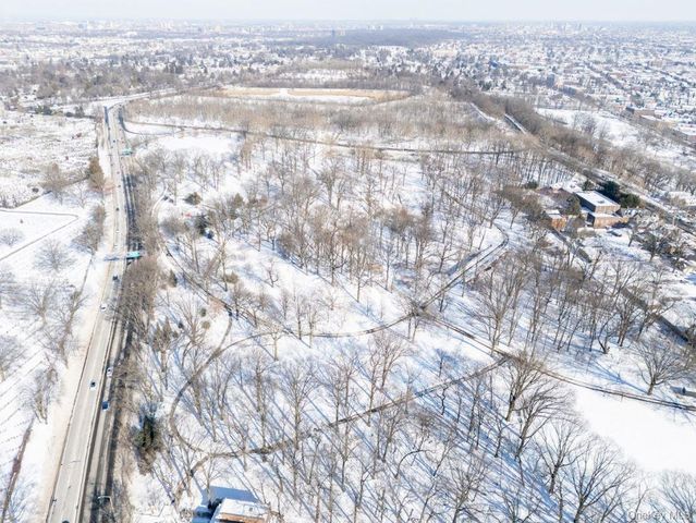 108 Jackie Robinson Parkway, Brooklyn, NY 11207