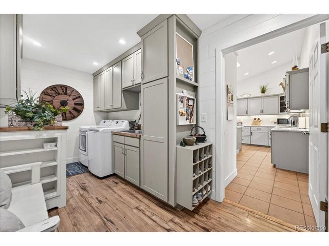 23767 E Byers Pl, Aurora, CO 80018