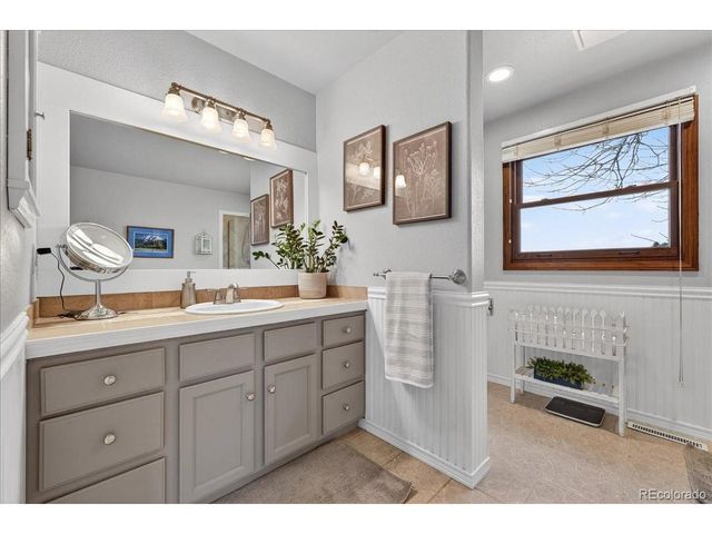 23767 E Byers Pl, Aurora, CO 80018