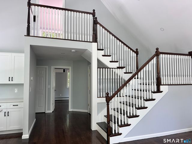 59 Hoadley Creek Circle, Guilford, CT 06437