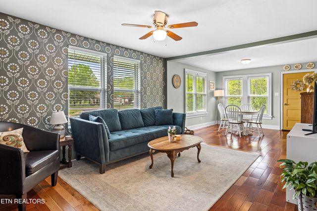 102 Milligan Rd, Maryville, TN 37803