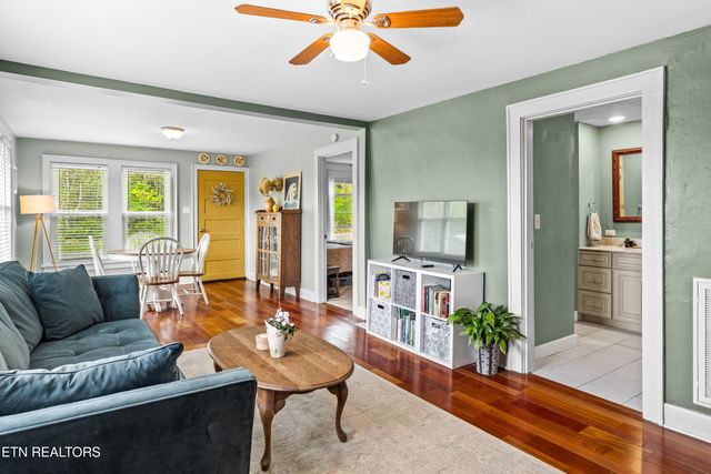 102 Milligan Rd, Maryville, TN 37803