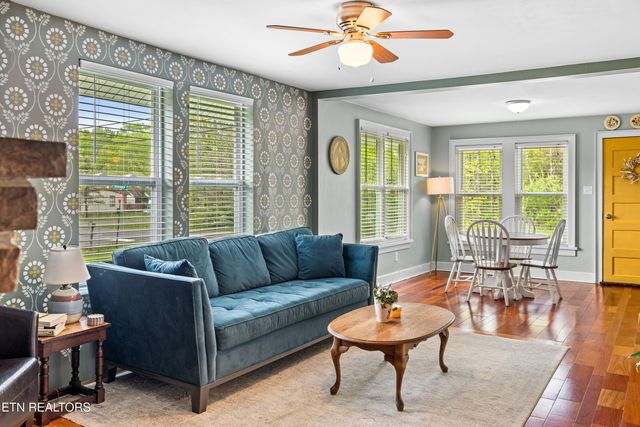 102 Milligan Rd, Maryville, TN 37803