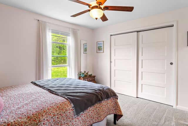 102 Milligan Rd, Maryville, TN 37803