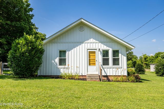 102 Milligan Rd, Maryville, TN 37803