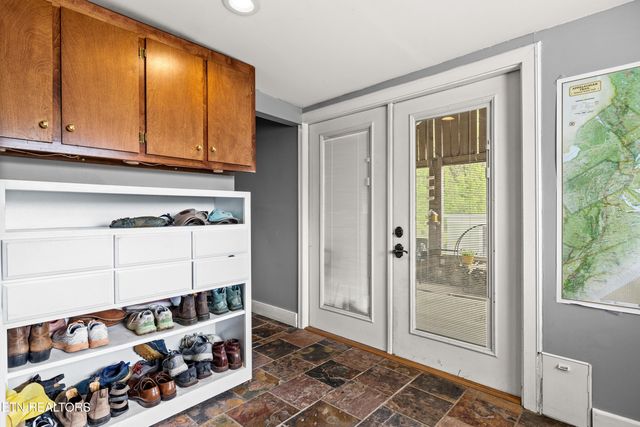 102 Milligan Rd, Maryville, TN 37803