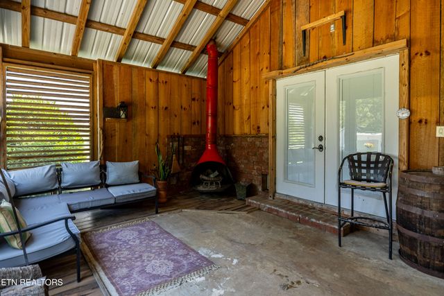 102 Milligan Rd, Maryville, TN 37803