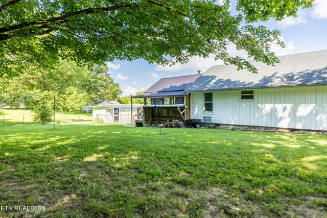 102 Milligan Rd, Maryville, TN 37803