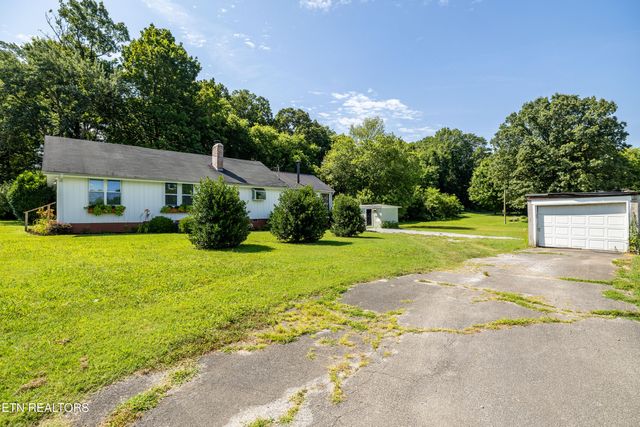 102 Milligan Rd, Maryville, TN 37803