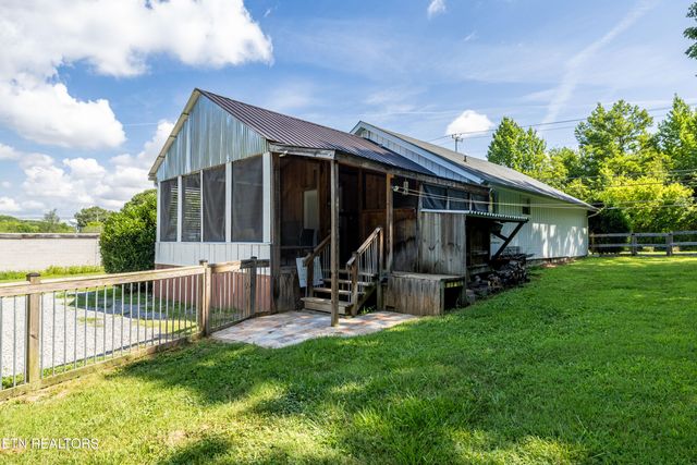 102 Milligan Rd, Maryville, TN 37803