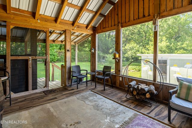 102 Milligan Rd, Maryville, TN 37803