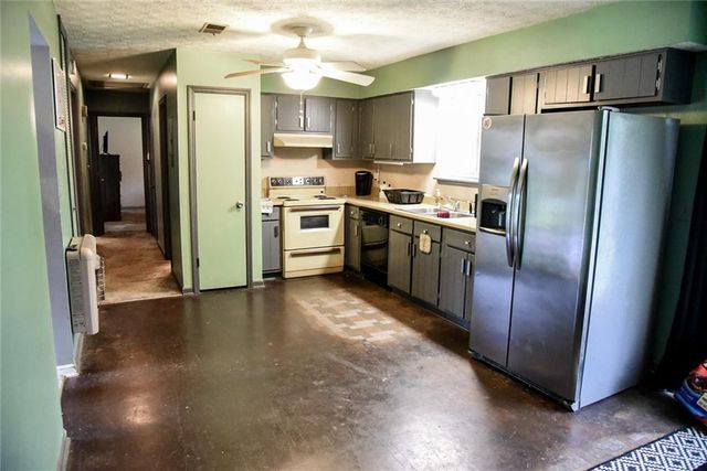 8943 Gatewood Circle, Jonesboro, GA 30238