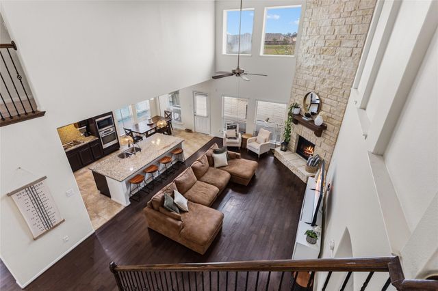 12402 Garnet Road, Mont Belvieu, TX 77535