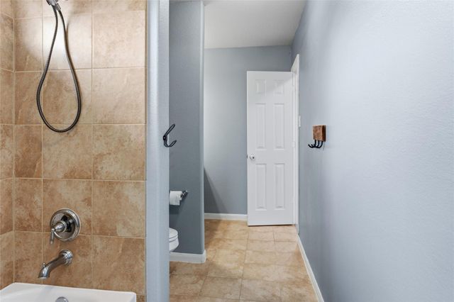 12402 Garnet Road, Mont Belvieu, TX 77535