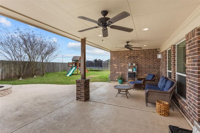 12402 Garnet Road, Mont Belvieu, TX 77535