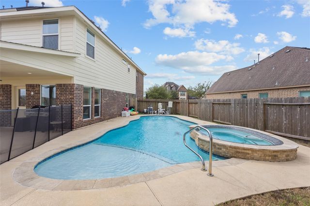 12402 Garnet Road, Mont Belvieu, TX 77535