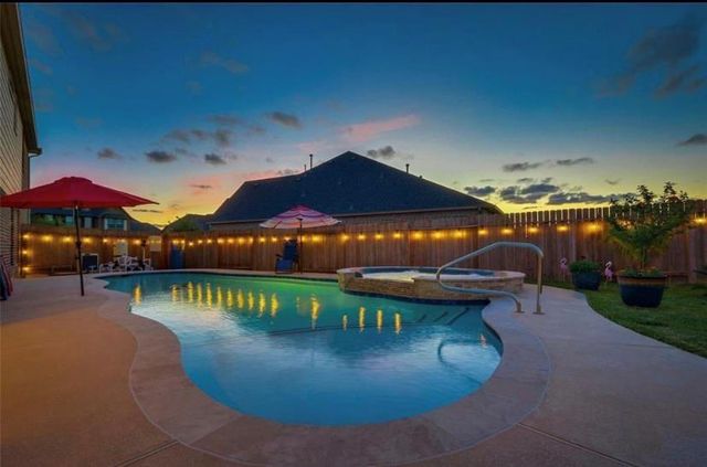 12402 Garnet Road, Mont Belvieu, TX 77535