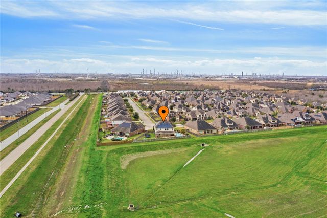 12402 Garnet Road, Mont Belvieu, TX 77535