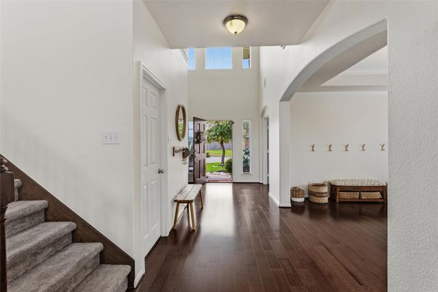 12402 Garnet Road, Mont Belvieu, TX 77535