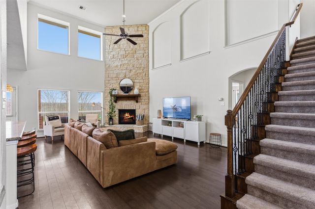 12402 Garnet Road, Mont Belvieu, TX 77535