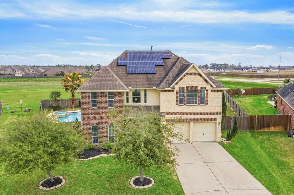 12402 Garnet Road, Mont Belvieu, TX 77535