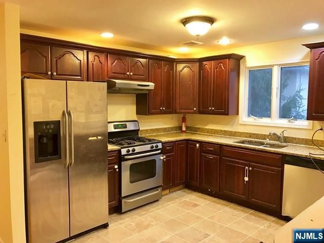 441 Hillcrest Place, Palisades Park, NJ 07650
