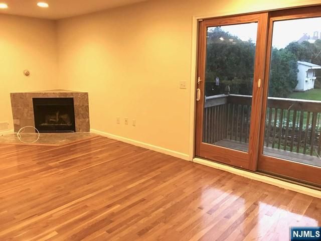 441 Hillcrest Place, Palisades Park, NJ 07650