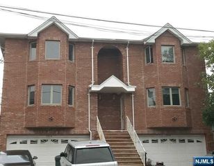 441 Hillcrest Place, Palisades Park, NJ 07650