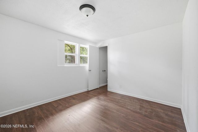 5134 MONCRIEF Road W, Jacksonville, FL 32209