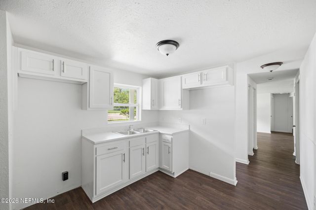 5134 MONCRIEF Road W, Jacksonville, FL 32209