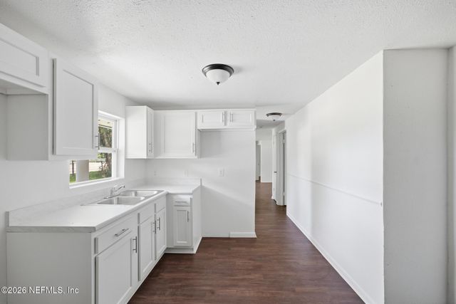 5134 MONCRIEF Road W, Jacksonville, FL 32209