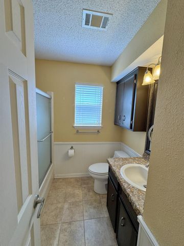 609 Roene Lane, West Columbia, TX 77486