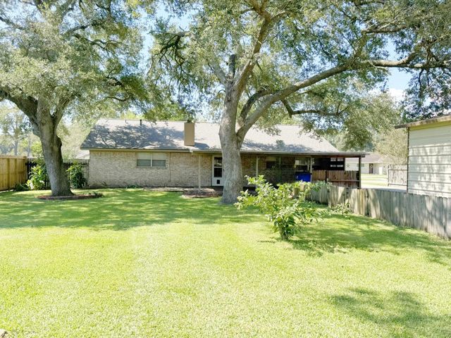 609 Roene Lane, West Columbia, TX 77486