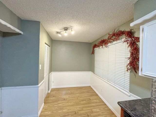 609 Roene Lane, West Columbia, TX 77486