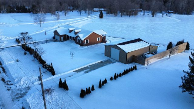 8683 E Hawley Road, Newfield Twp, MI 49421