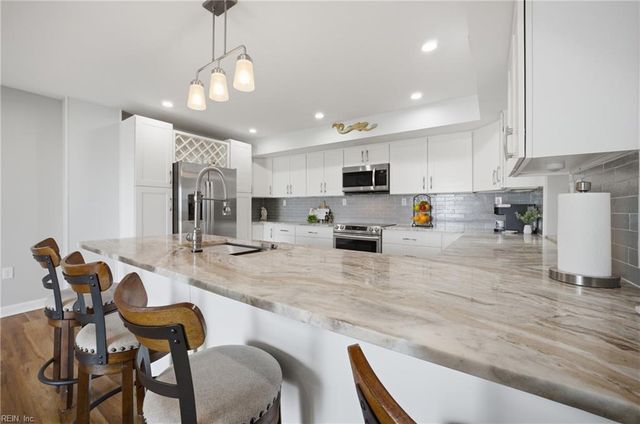 100 E Ocean View Ave Apt 210, Norfolk, VA 23503