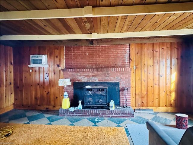 138 Glenn Williams Drive, Randleman, NC 27317