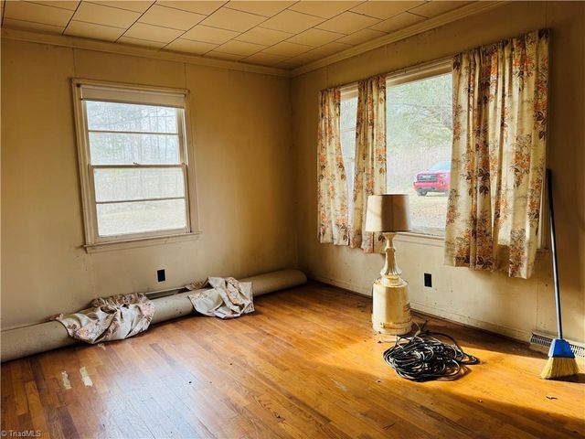 138 Glenn Williams Drive, Randleman, NC 27317