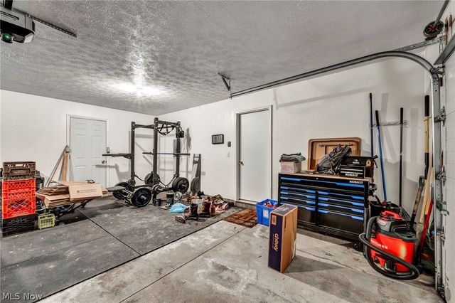 8319 Robinwood Terrace, Macedonia, OH 44056