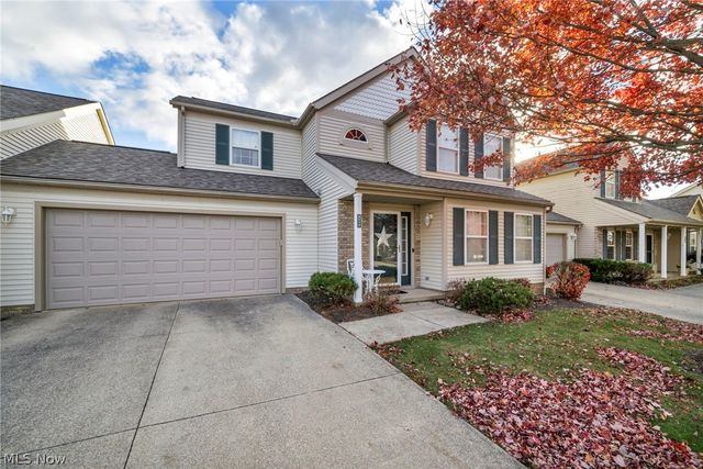 8319 Robinwood Terrace, Macedonia, OH 44056