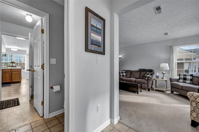 8319 Robinwood Terrace, Macedonia, OH 44056