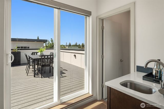 8509 Burke Avenue N, Seattle, WA 98103