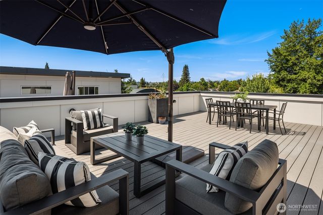 8509 Burke Avenue N, Seattle, WA 98103