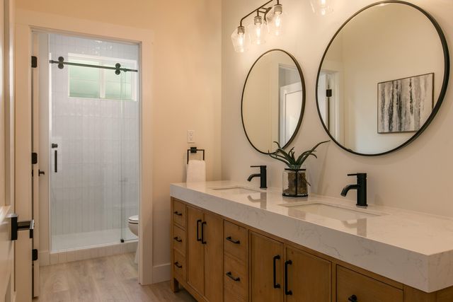 130 Nicky Lane, Corrales, NM 87048