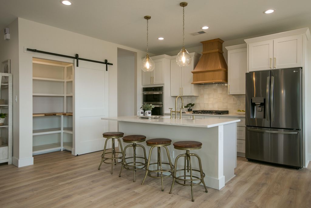 130 Nicky Lane, Corrales, NM 87048