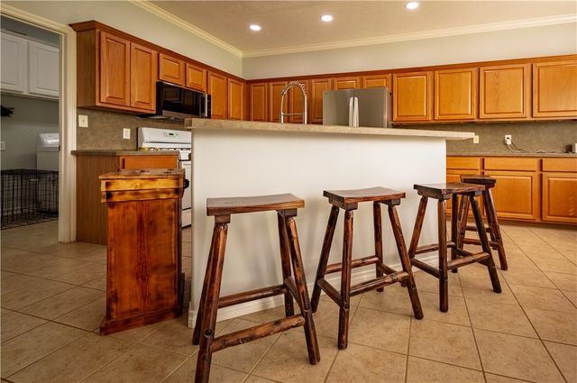 3 Meadows Drive, Hilltop Lakes, TX 77871
