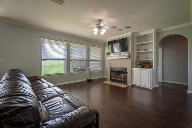 3 Meadows Drive, Hilltop Lakes, TX 77871
